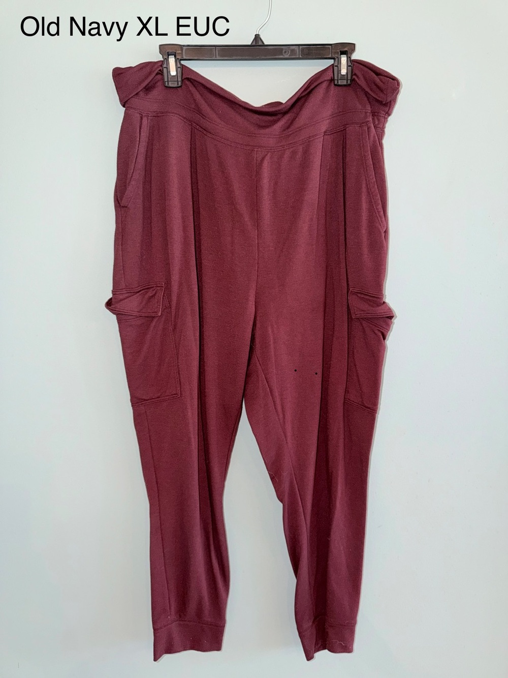 Old Navy Maroon Cargo Jogger Pants for Women